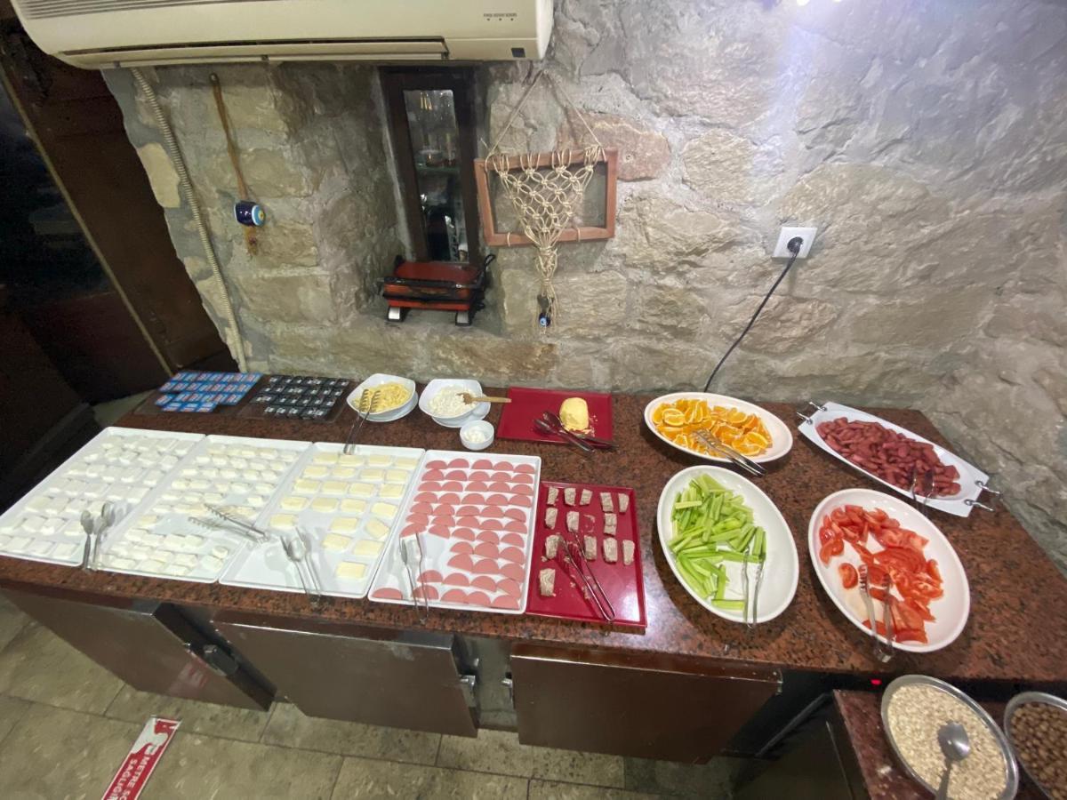 博如鲁科卡酒店 萨夫兰博卢 外观 照片