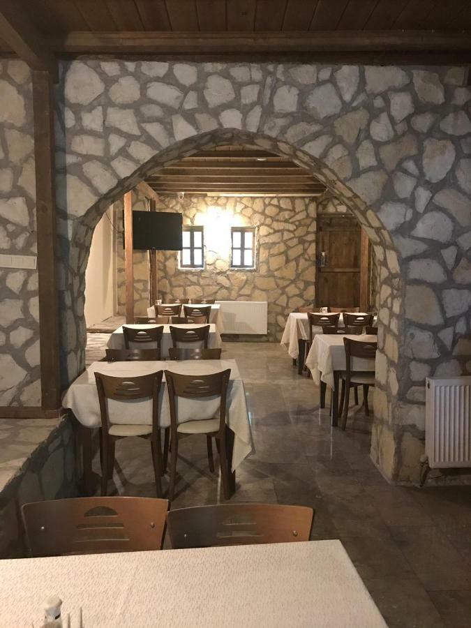 博如鲁科卡酒店 萨夫兰博卢 外观 照片